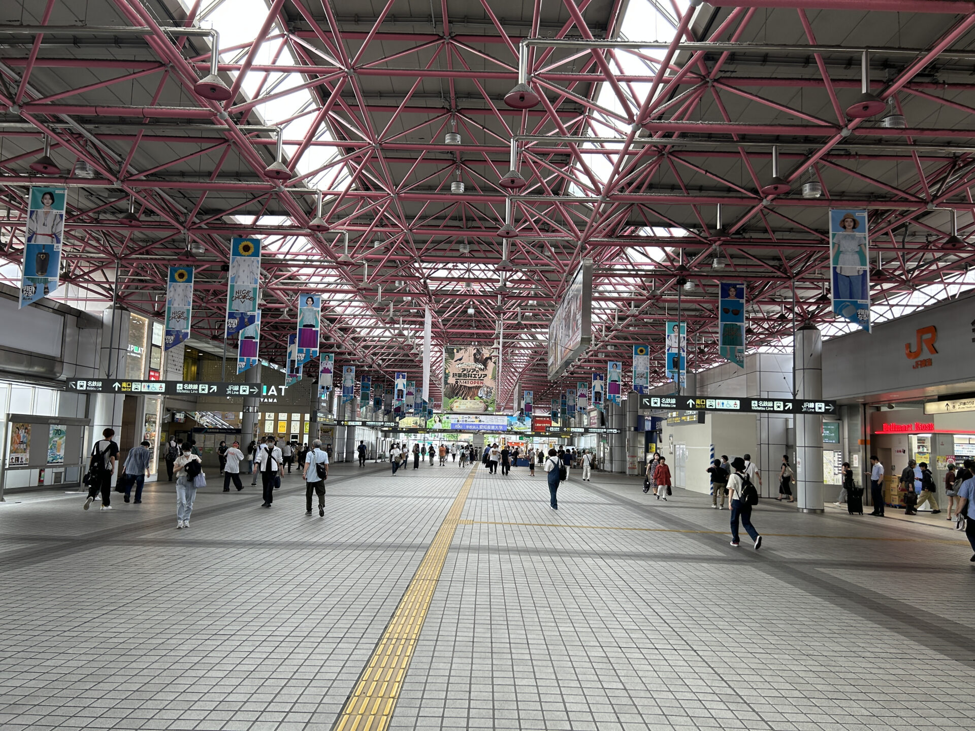 【No.22】金山駅の南北通路をにぎわう場所にするコーディネートの提案